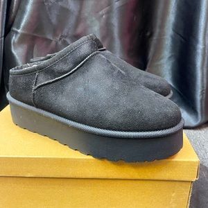 Black Platform Slides 🐾